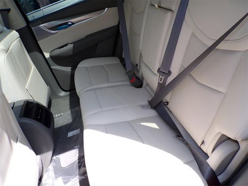 New 2025 Cadillac XT5 Premium Luxury image 7