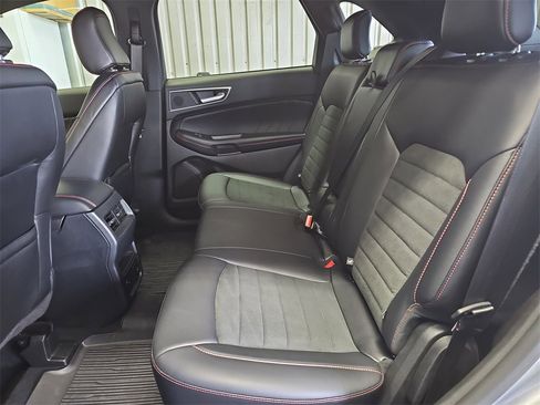 Used 2024 Ford Edge ST-Line image 14