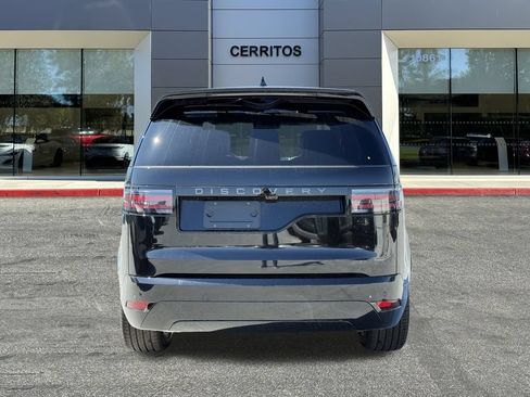 Certified 2025 Land Rover Discovery Dynamic SE AWD/4WD image 6