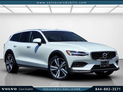 Certified 2023 Volvo V60 B5 Cross Country Plus w/ Climate Package