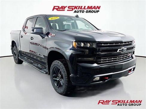Used 2021 Chevrolet Silverado 1500 LT Trail Boss w/ Convenience Package II image 1
