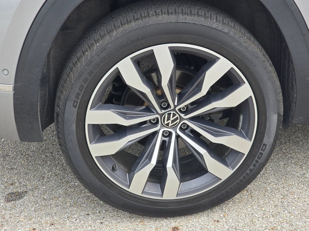 Used 2021 Volkswagen Atlas Cross Sport SEL Premium R-Line AWD/4WD image 12