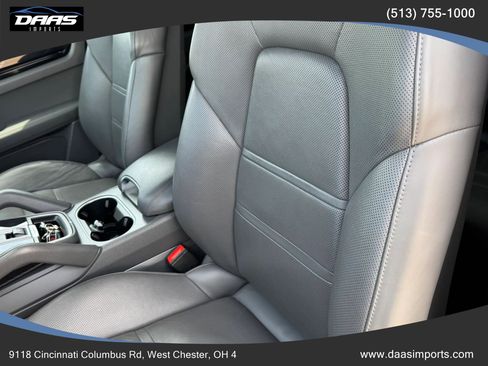 Used 2020 Porsche Cayenne image 16