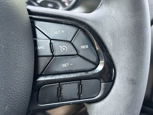 Used 2022 Jeep Renegade Altitude image 50