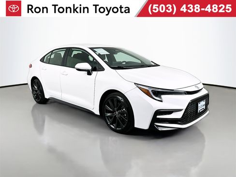 Certified 2025 Toyota Corolla SE image 1