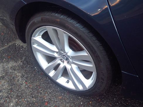 Used 2011 Jaguar XJ L image 40