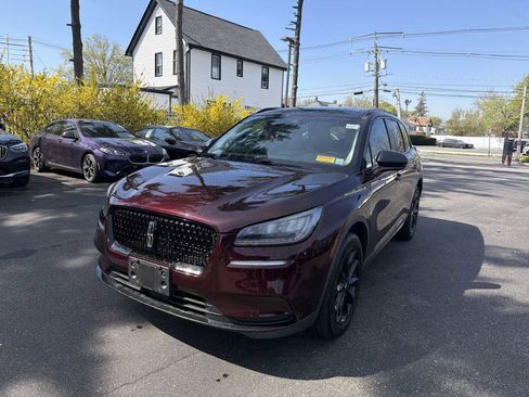 Used 2020 Lincoln Corsair AWD w/ Premium Package image 2