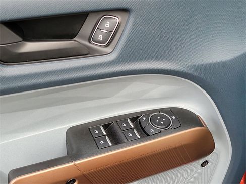 Used 2023 Ford Maverick Lariat w/ Lariat Luxury Package image 19