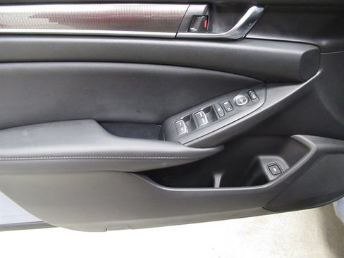 Used 2022 Honda Accord Sport image 17