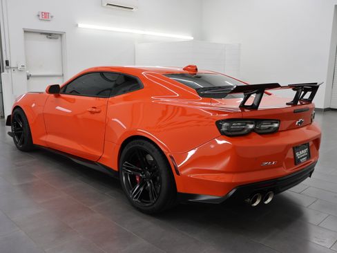 Used 2021 Chevrolet Camaro ZL1 RWD image 6