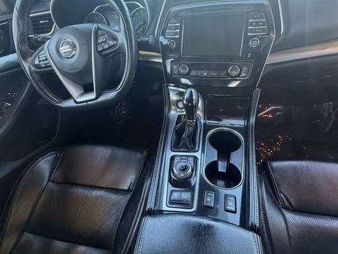 Used 2022 Nissan Maxima SV FWD image 12