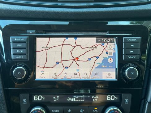 Used 2018 Nissan Rogue SL w/ Premium Package FWD image 25