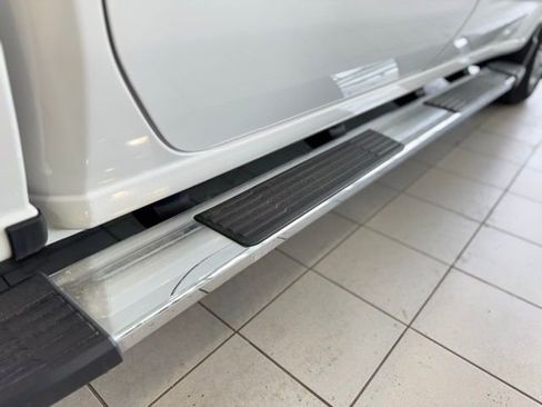 Used 2024 Chevrolet Silverado 1500 LT image 30