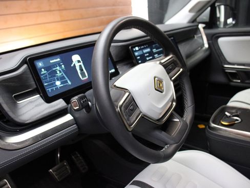 Used 2023 Rivian R1T Adventure image 33