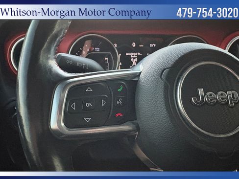 Used 2018 Jeep Wrangler Unlimited Rubicon image 16