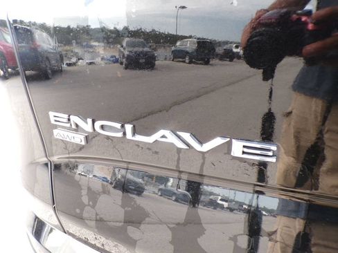 Used 2020 Buick Enclave Avenir w/ Avenir Technology Package AWD/4WD image 17
