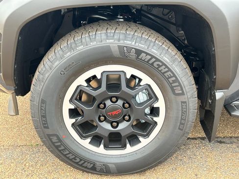 New 2026 Toyota 4Runner TRD Off-Road Premium AWD/4WD image 26