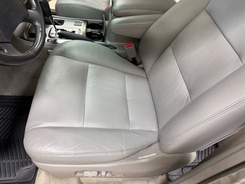 Used 2006 Toyota Land Cruiser image 18