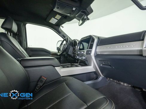 Used 2022 Ford F350 Lariat w/ Lariat Ultimate Package AWD/4WD image 43
