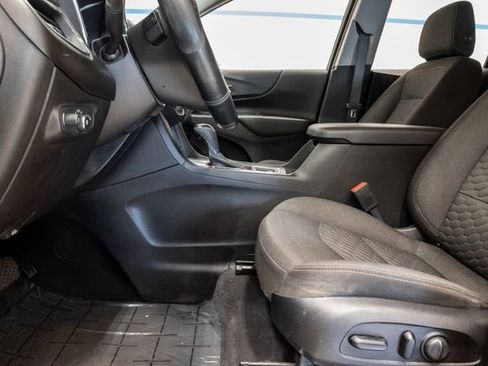 Used 2020 Chevrolet Equinox LT w/ Driver Convenience Package FWD image 11