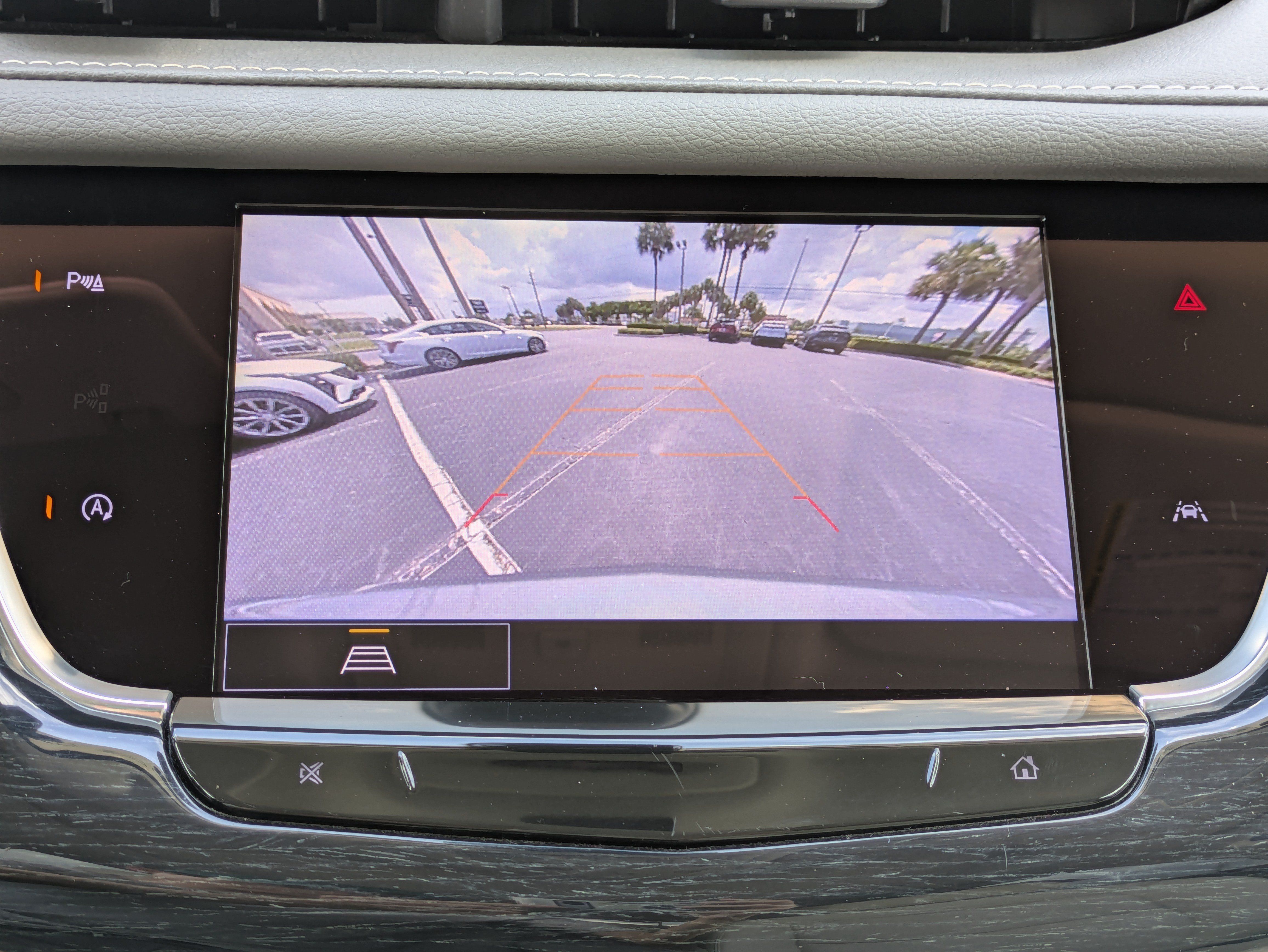 Certified 2024 Cadillac XT6 Premium Luxury FWD image 27
