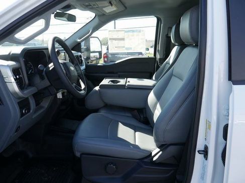 New 2026 Ford F250 XL w/ XL Chrome Package AWD/4WD image 2