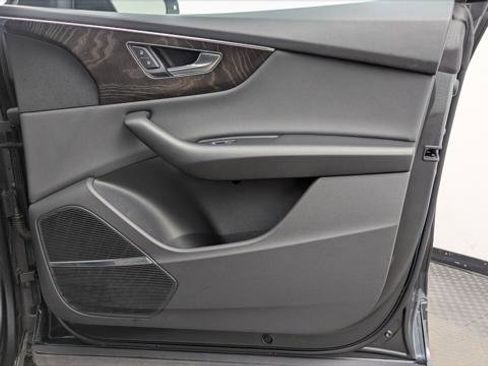 Used 2022 Audi Q8 Premium Plus w/ Premium Plus Package image 23