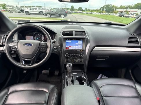 Used 2019 Ford Explorer XLT w/ Equipment Group 202A AWD/4WD image 20