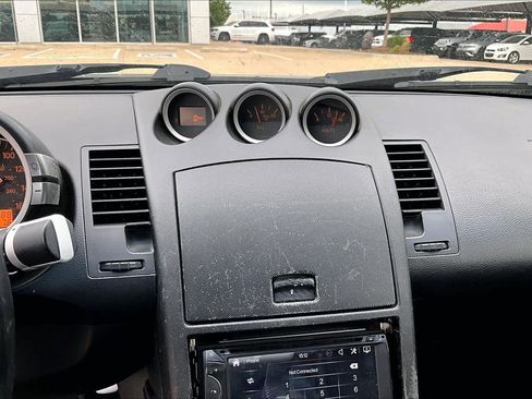 Used 2008 Nissan 350Z Touring RWD image 28