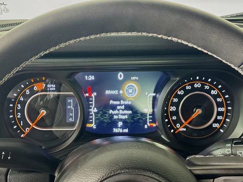 Used 2025 Jeep Wrangler Sport S image 16