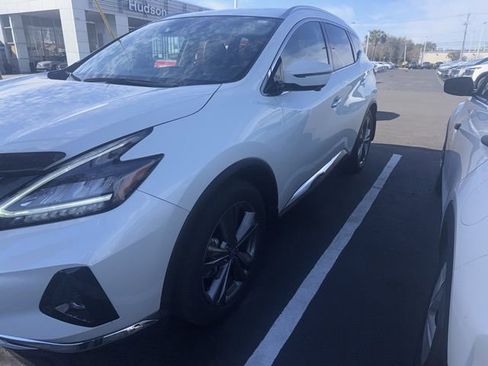 Used 2023 Nissan Murano Platinum w/ Cargo Package image 2
