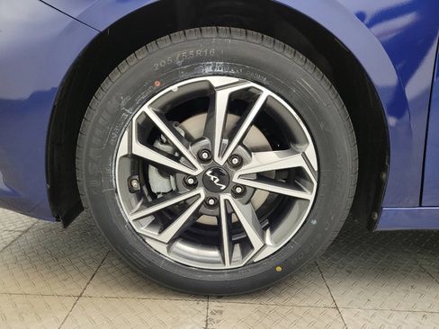 Used 2022 Kia Forte LXS image 31