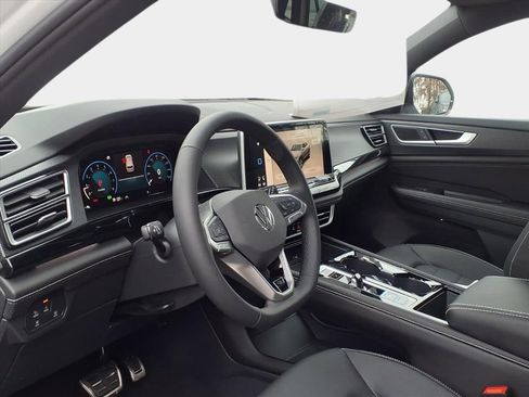 New 2026 Volkswagen Atlas Cross Sport SEL R-Line AWD/4WD image 8
