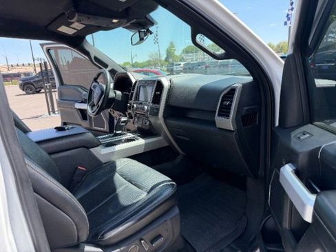 Used 2018 Ford F150 Lariat w/ Equipment Group 502A Luxury AWD/4WD image 21