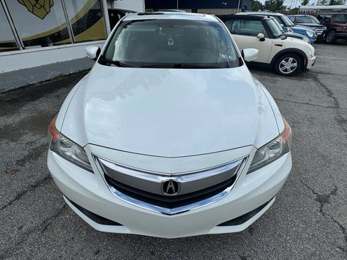Used 2013 Acura ILX w/ Technology Package FWD image 12