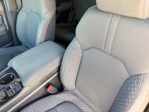 Used 2025 Honda Pilot Sport image 26