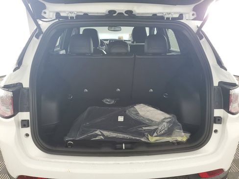 New 2026 Jeep Compass Latitude image 31