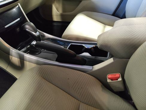 Used 2017 Honda Accord LX image 26