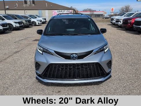Used 2023 Toyota Sienna XSE image 16