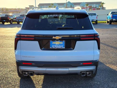 New 2026 Chevrolet Traverse LT FWD image 4