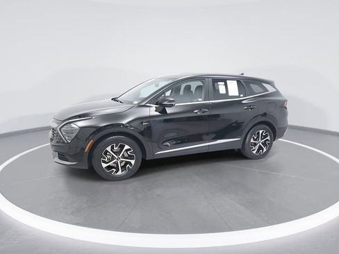 Used 2025 Kia Sportage EX FWD image 5