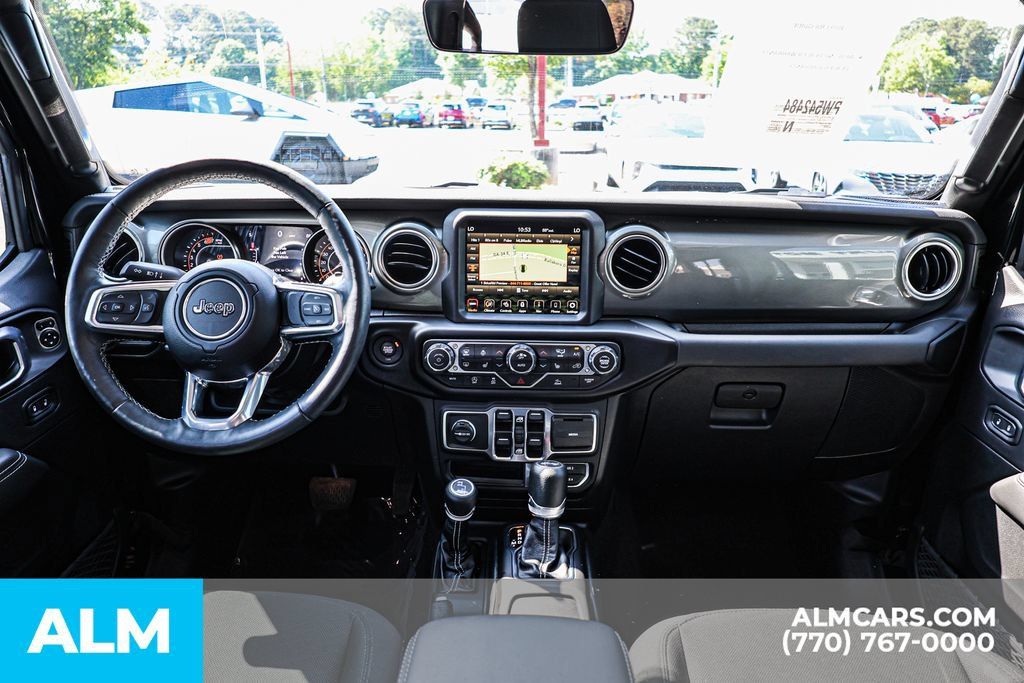 Used 2023 Jeep Wrangler Unlimited Sahara w/ Cold Weather Group AWD/4WD image 27