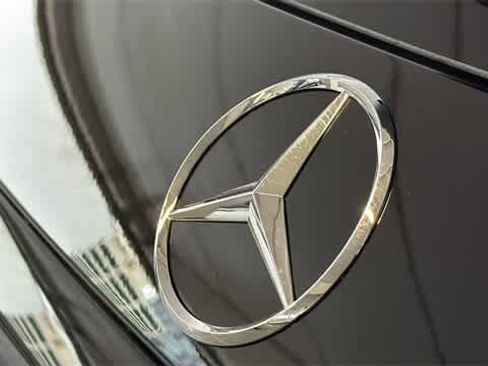 Certified 2025 Mercedes-Benz GLC 300 GLC 300 image 9