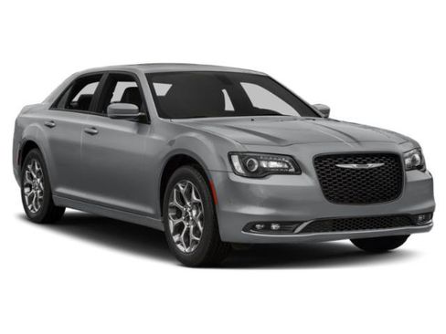 Used 2018 Chrysler 300 S w/ Safetytec Plus Group RWD image 9