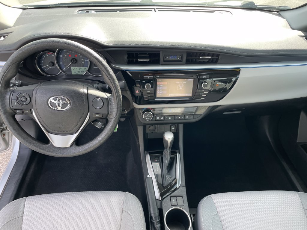 Used 2015 Toyota Corolla LE FWD image 15