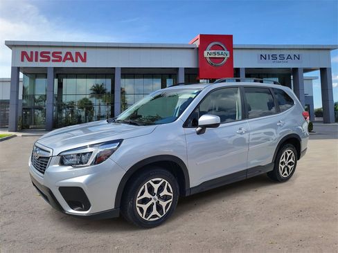 Used 2021 Subaru Forester Premium image 9