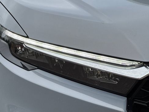Used 2024 Honda CR-V LX image 12