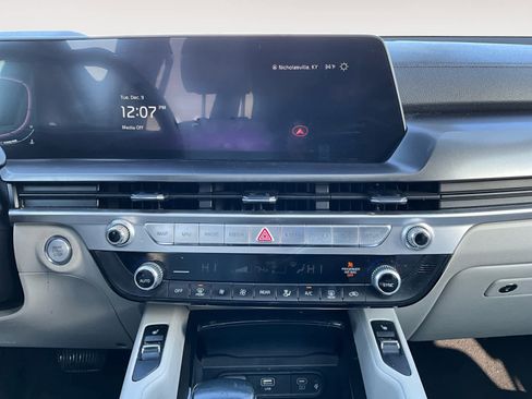 Used 2024 Kia Telluride S w/ S Sunroof Package image 11