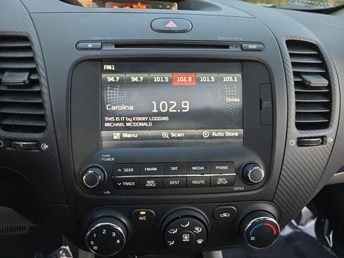 Used 2016 Kia Forte EX w/ EX Premium Package image 22