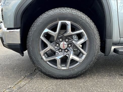 New 2025 GMC Sierra 1500 SLT w/ SLT Premium Package image 12